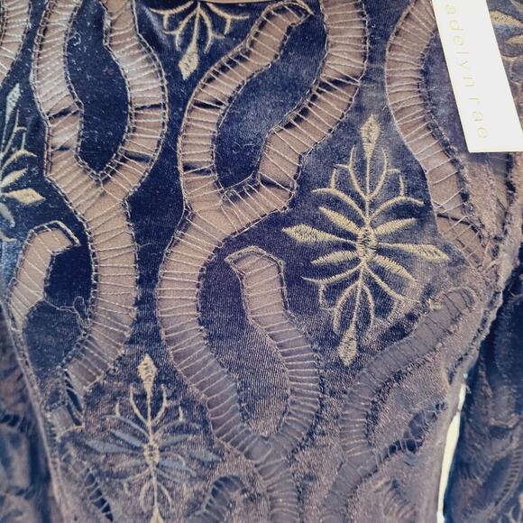 ADELYN RAE NEW VELVET FLORAL CUT OUT DRESS S/M - Picture 2 of 7